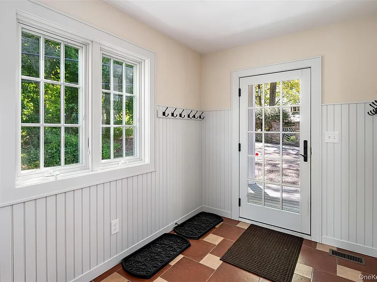 53 Cove Rd — Photo 10
