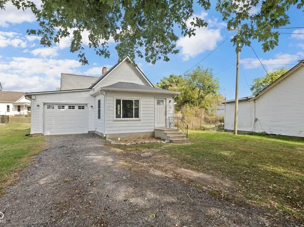 105 Putnam St, Fillmore, IN 46128