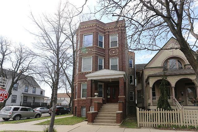 1st image of 3701 W Wrightwood Ave #2F