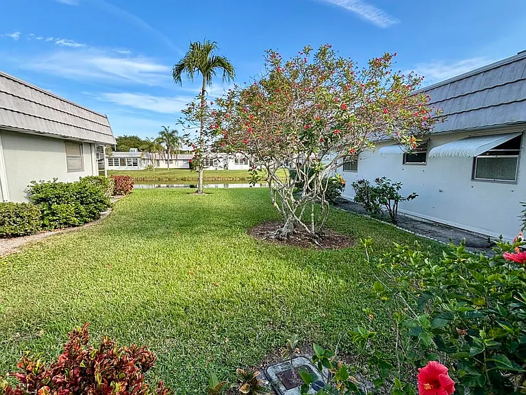 185 Valencia Dr #H — Photo 5