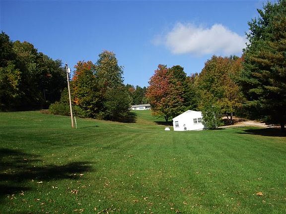 Guest house, Main house