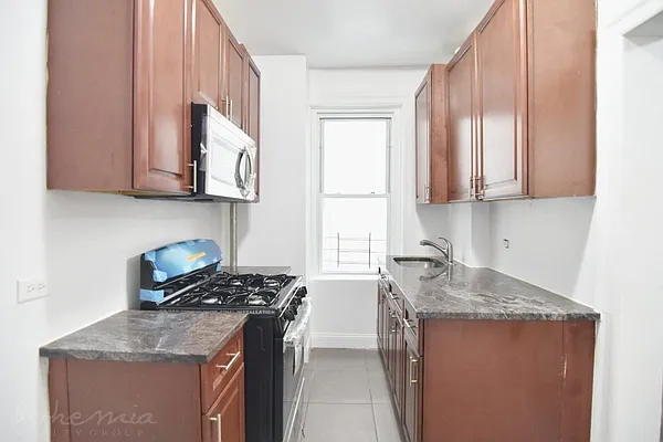 Rented by Bohemia Realty Group | media 2