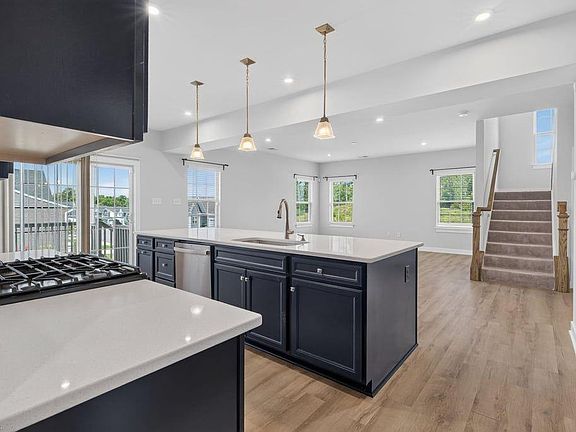5th image of 3571 Iberis Ln