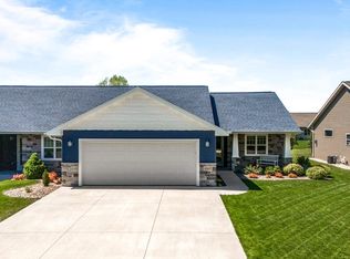 N217 Pinecrest Blvd, Appleton, WI 54915