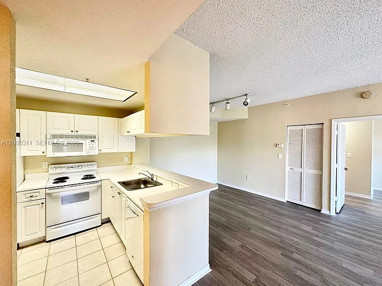 2812 Grande Pkwy #302 — Photo 4