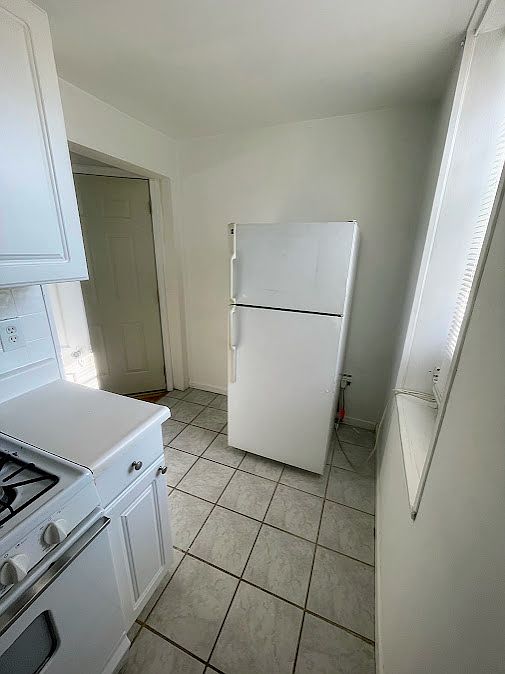1861 N Willington St, Apt 2 - Kitchen