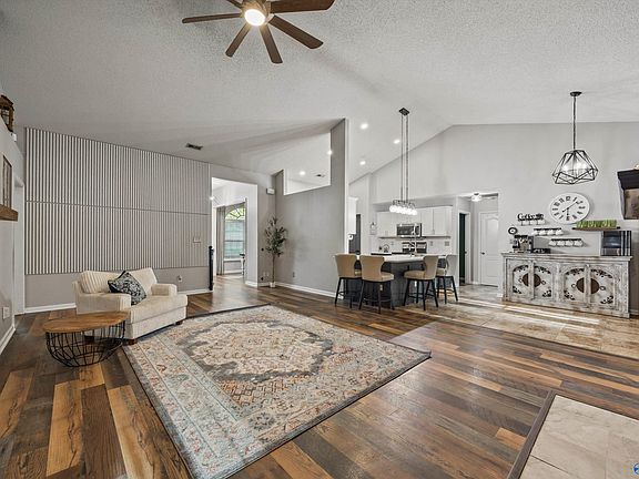3rd image of 241 Shortleaf Ln