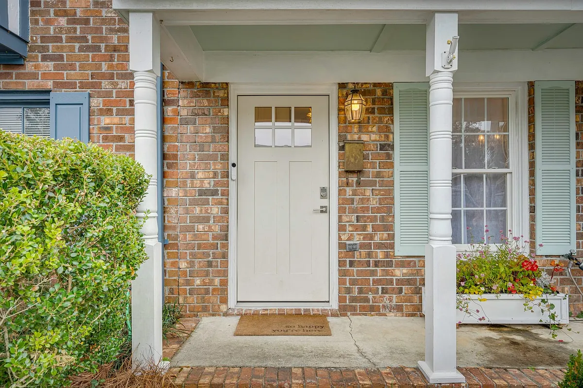 Building Photo - 668 Buckhall Ct