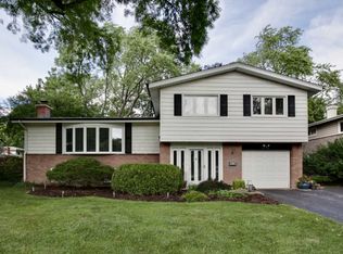 1430 Bayberry Ln, Deerfield, IL 60015