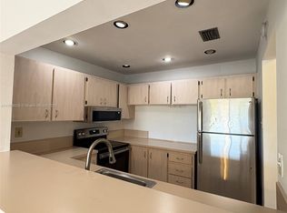 15481 SW 81st Circle Ln APT 76, Miami, FL 33193