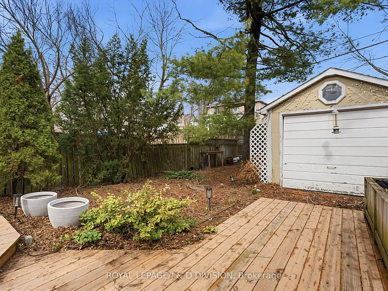 118 Bogert Ave #UPPER — Photo 17