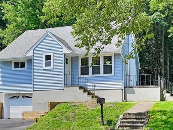 2nd image of 454 Rifle Camp Rd