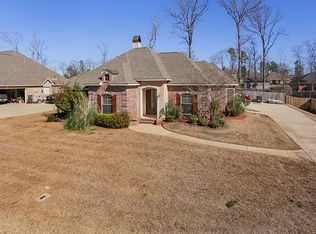 1785 Turning Leaf Trl, Haughton, LA 71037