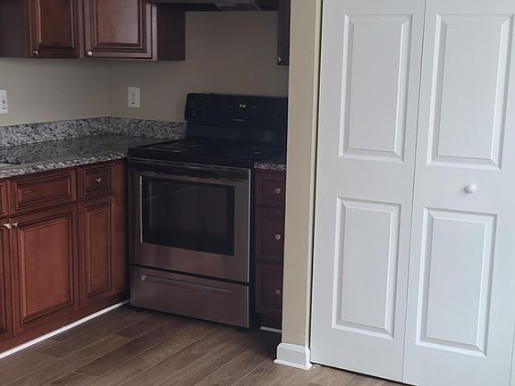 5th image of 3447 Brookville Ln