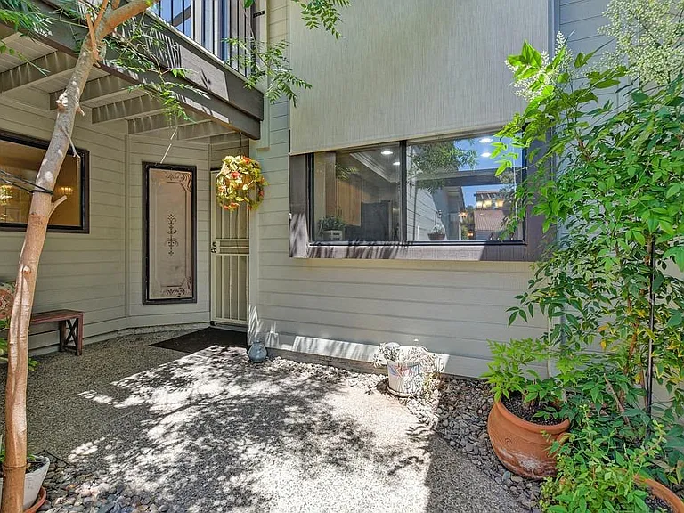 4871 El Cid Dr — Photo 2