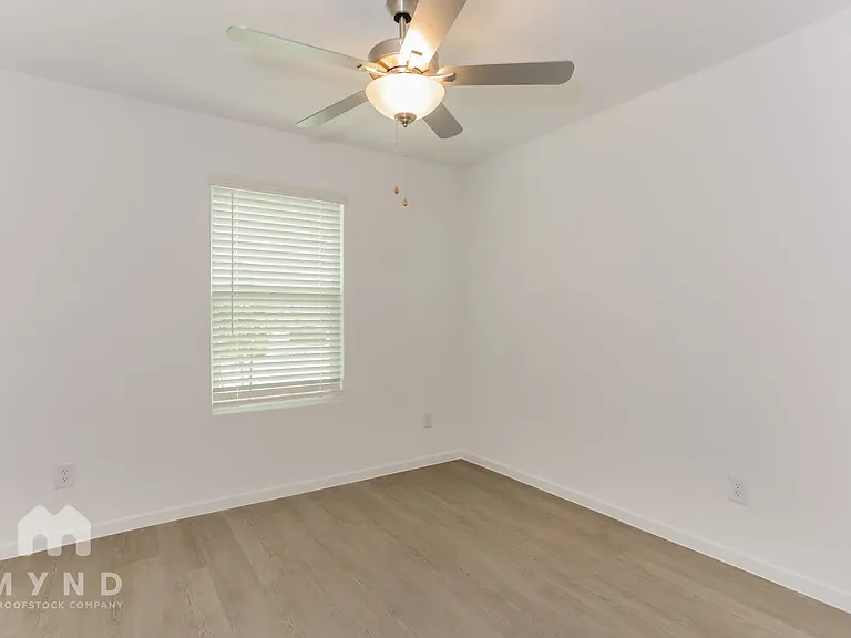 10140 Dalgreen Cir — Photo 15