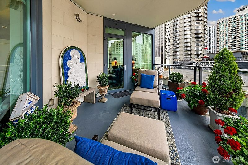 3rd image of 1920 4th Avenue #408