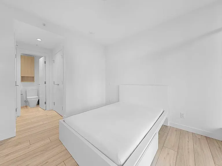 6080 McKay Ave #THE 4TH FLOOR — Photo 3
