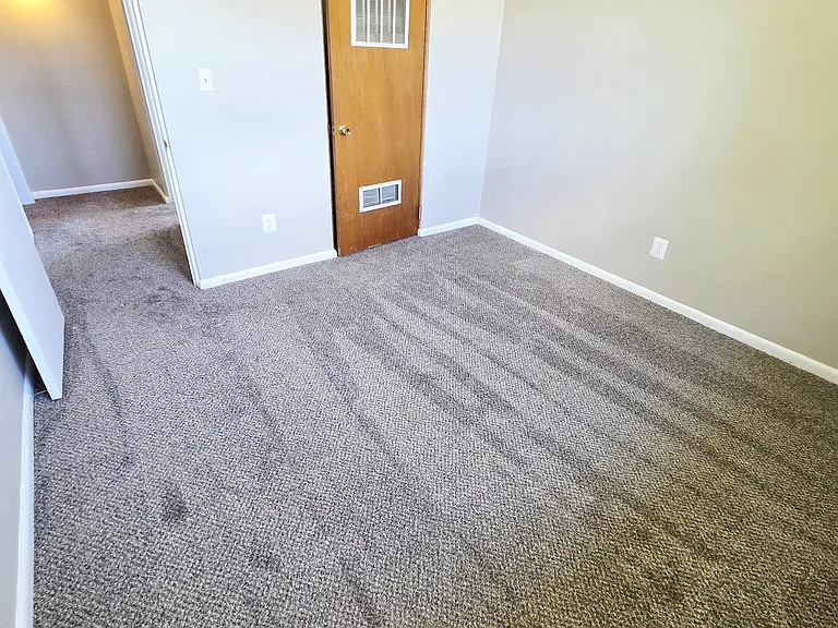 111 Pine Dr — Photo 16