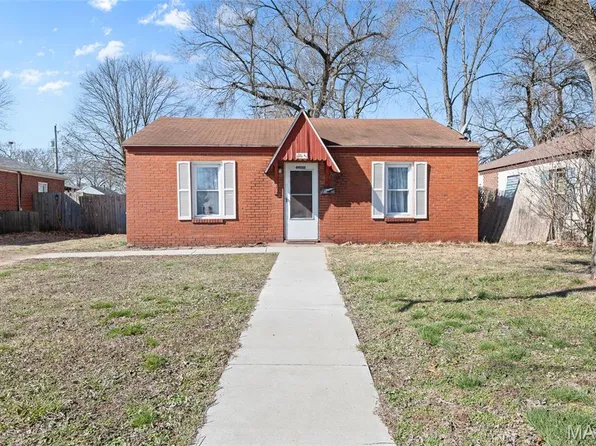 217 Whitelaw Ave, East Alton, IL 62024