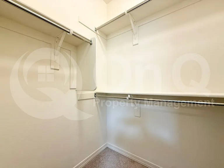 5734 W Getty Dr — Photo 6