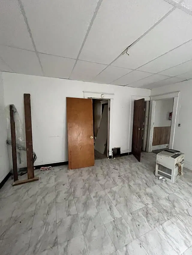 2 bed, 1.5 bath, 914 sqft, $650 — Photo 2