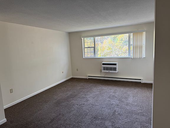 3rd image of 299 Upton St #13
