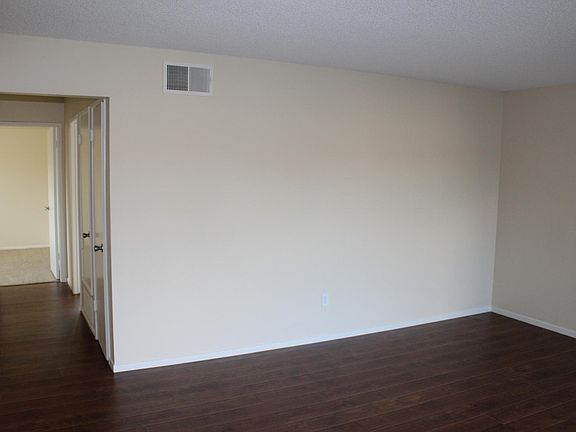Living room/Hallway