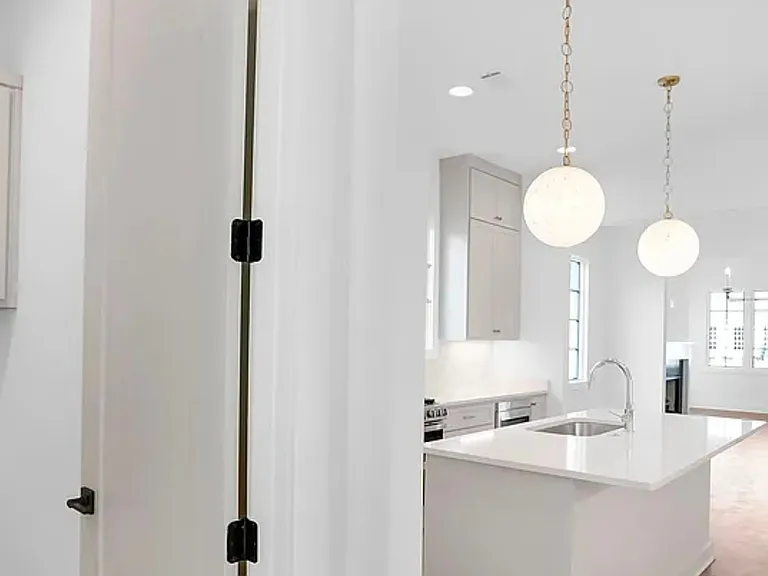 8322 Conduit St — Photo 8