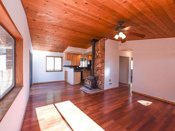 4th image of 18050 Pipit Ct