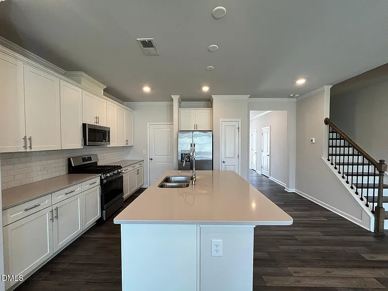 5047 Tura St — Photo 12