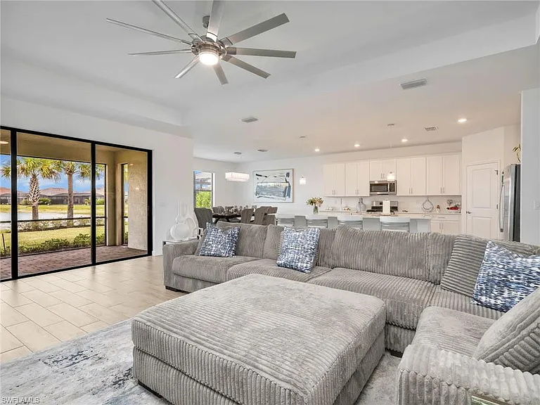 18278 Ridgeline Dr — Photo 15