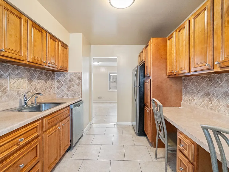 36 Crossgate Rd #1 — Photo 5