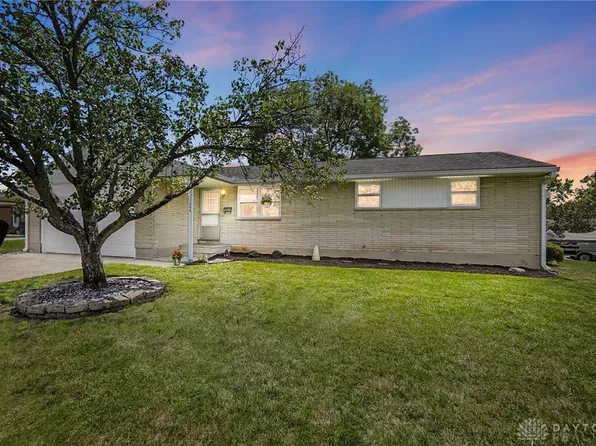 1006 Clayton Ct, New Carlisle, OH 45344