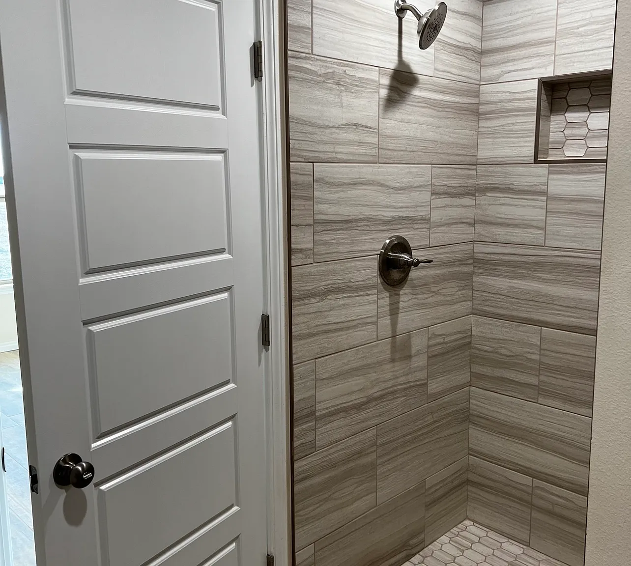 2 bed, 1130 sqft, $1,600 — Photo 1