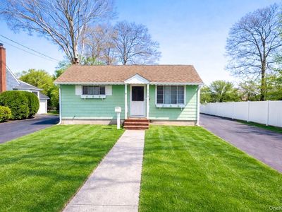 115 Irish Lane, East Islip, NY, 11730