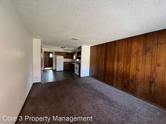 3rd image of 104 Airshire Ct APT 3