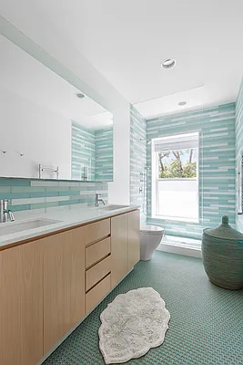 Sold by Compass | media 14