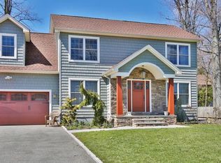 51 Mapleshade Ave, Pearl River, NY 10965