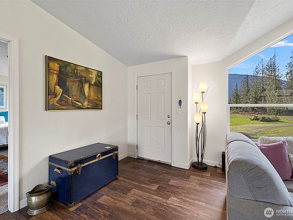 5th image of 8189 Memory Lane