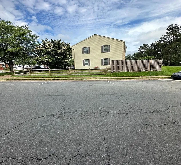 8658 Woodhue Ct — Photo 8
