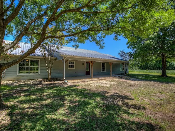 419 County Road 1153, Cumby, TX 75433