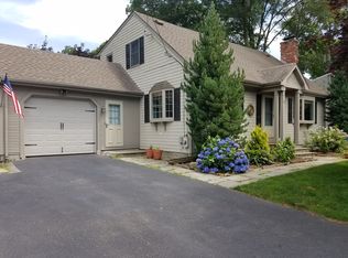 10 Monterey Dr, Bristol, RI 02809