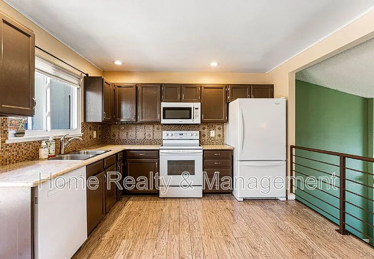 18976 E Mercer Dr — Photo 11