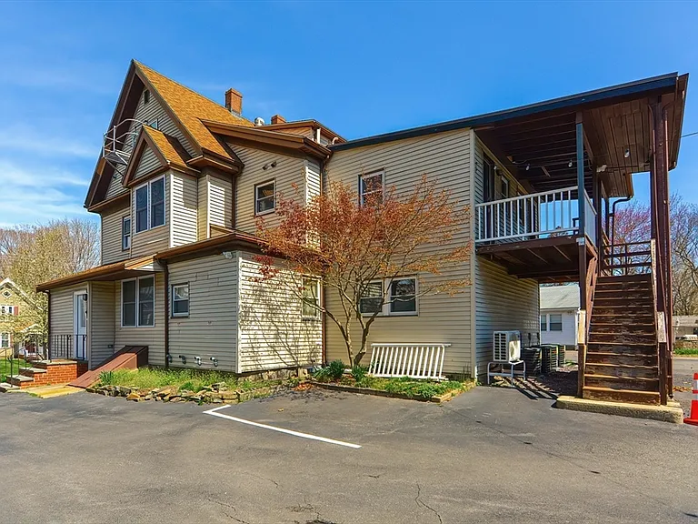 289 Walnut St #1 — Photo 13