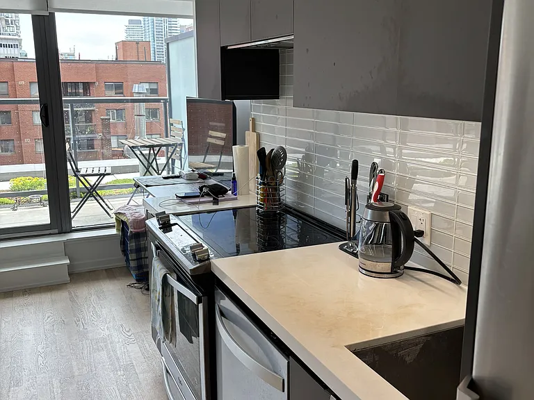 60 Colborne St #709 — Photo 2