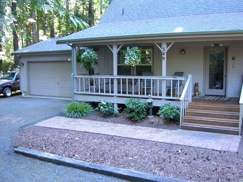 5th image of 349 E Pointes Dr E