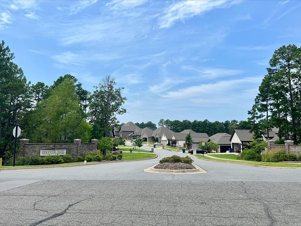 2nd image of 139 Ridgeview Trl