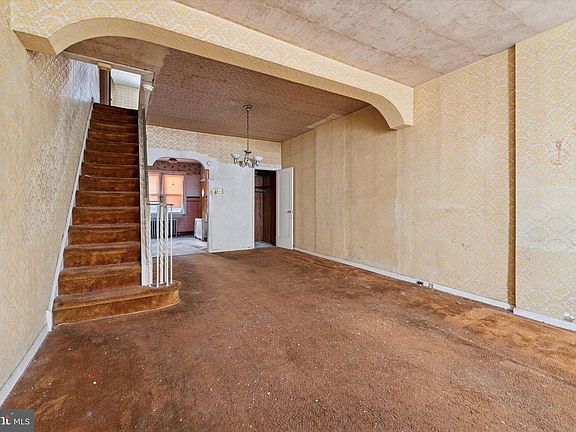 2nd image of 1810 S Sartain St