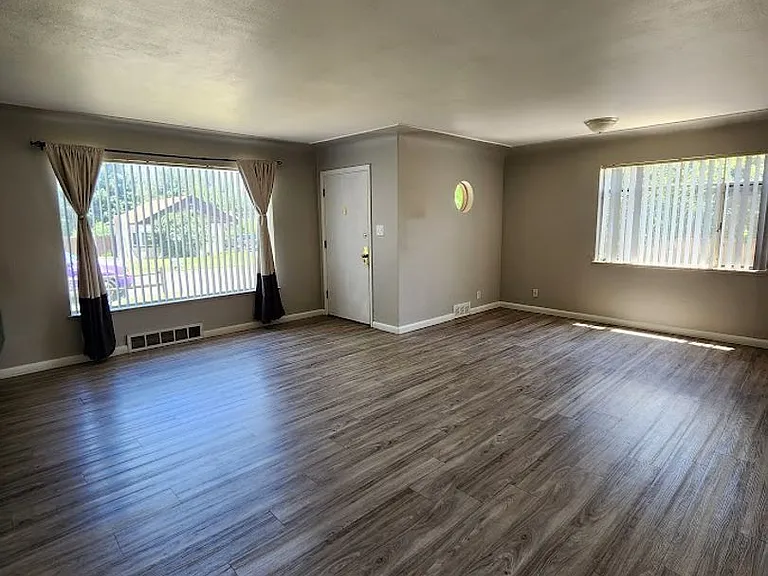 1225 Upham St — Photo 3